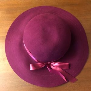Magenta wool large brimmed floppy hat